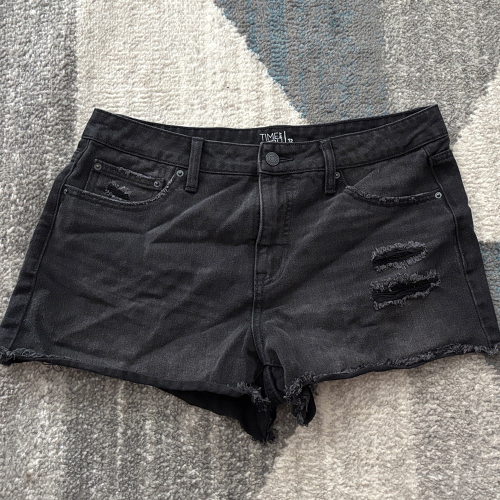 Time and Tru Women's High Waist Black Shorts